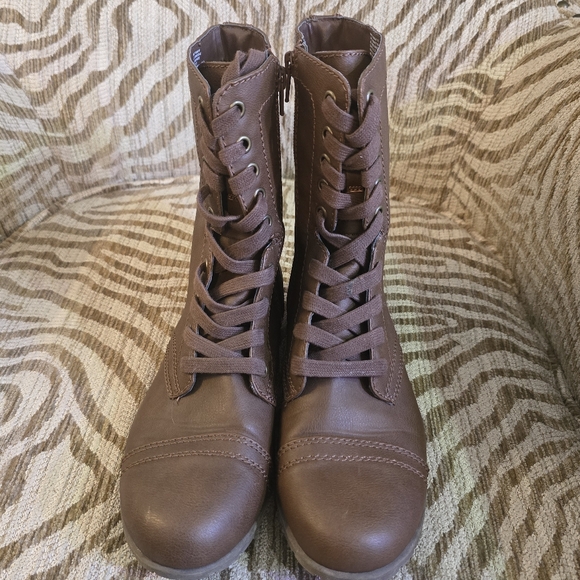 Time & Tru Brown Combat Boots – Women’s 9 | Lace-Up + Side Zip - Picture 4 of 7